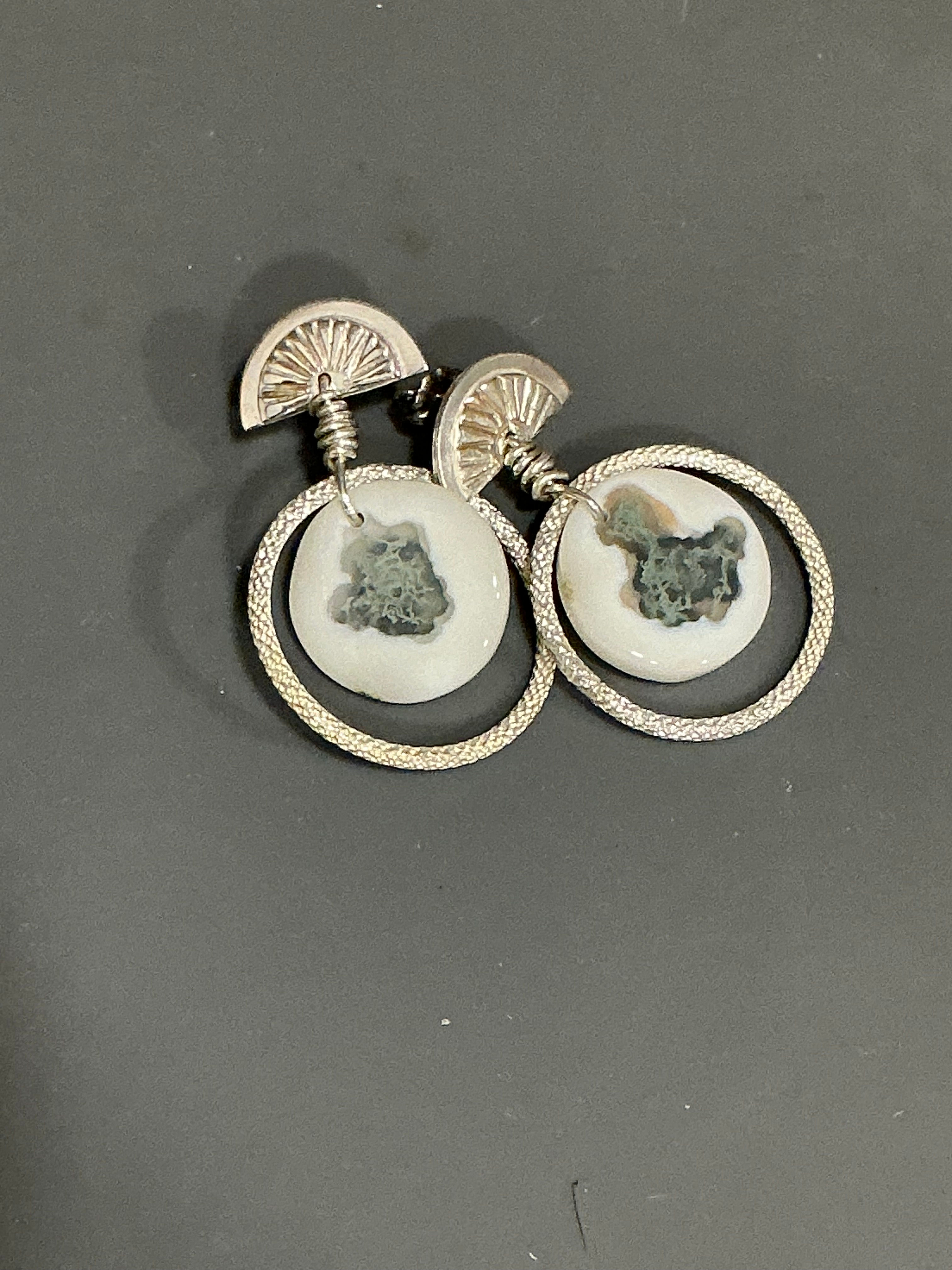 Moon moss agate sparkles