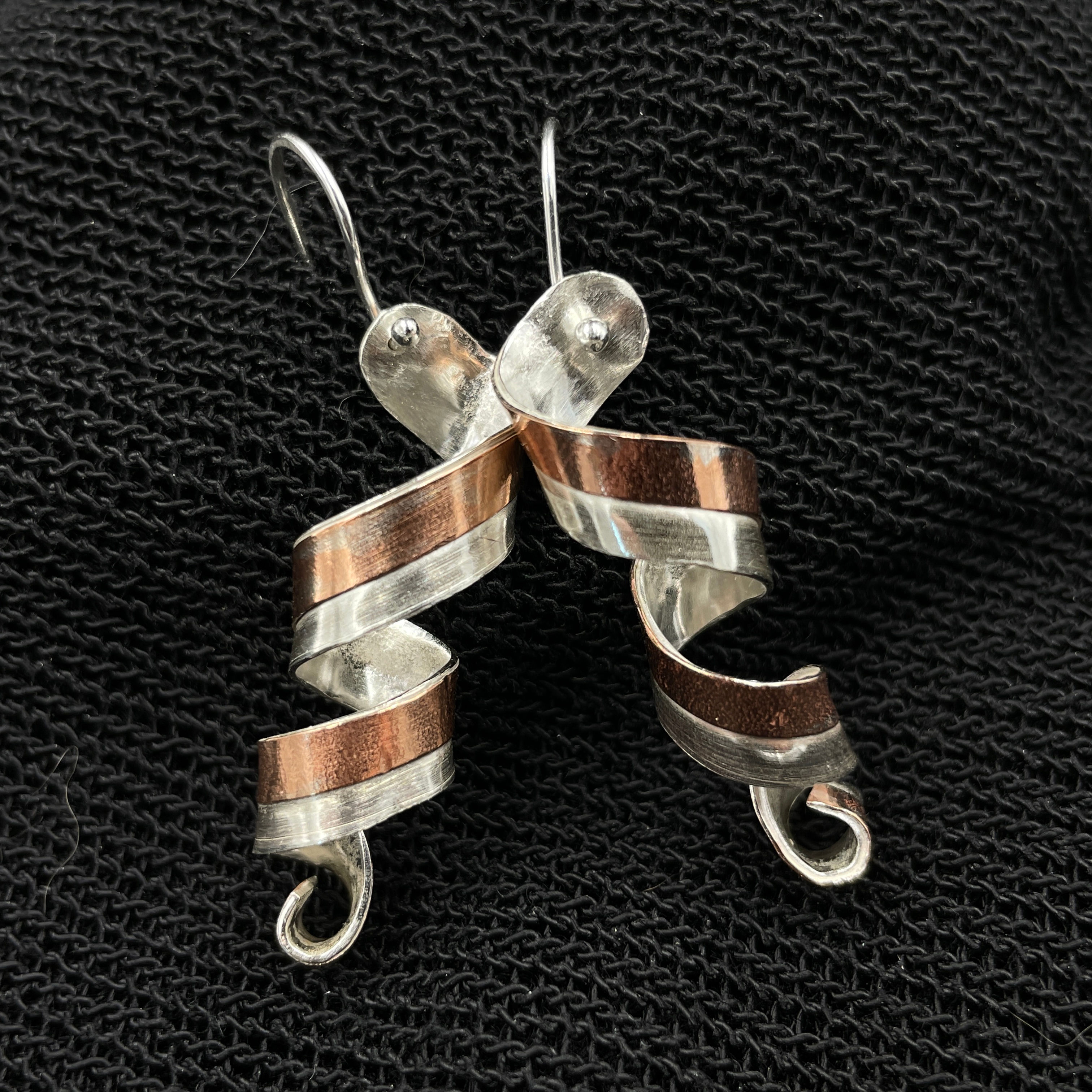 Ribbons in copper and silver
