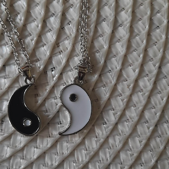collier pendentif yin yang
