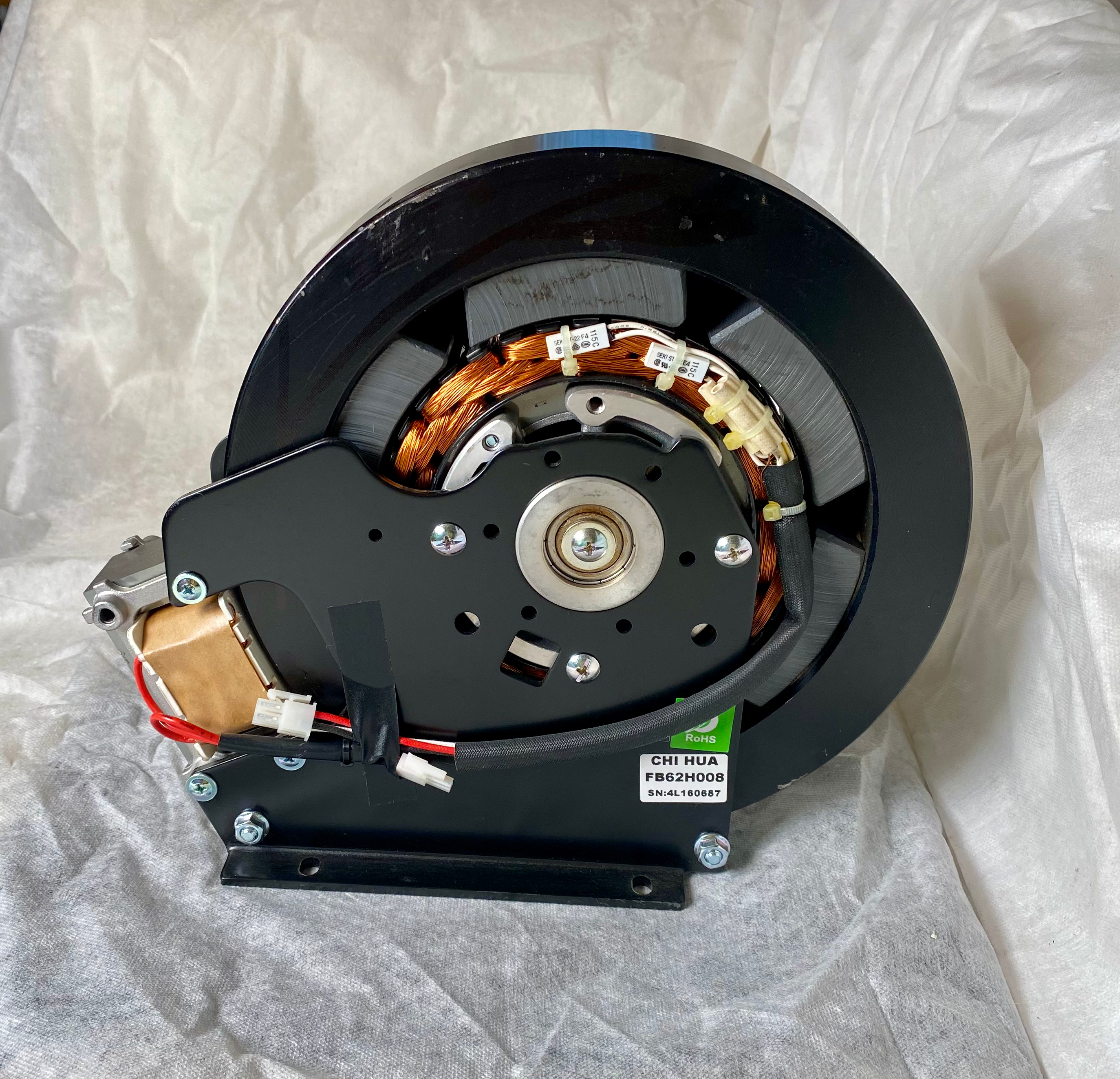 Generator Chi Hua