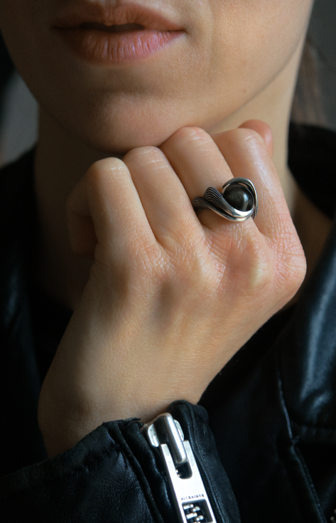 Abyss ring worn