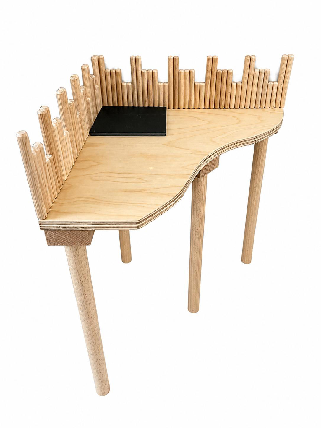 Eck-Etage mit Schieferplatte