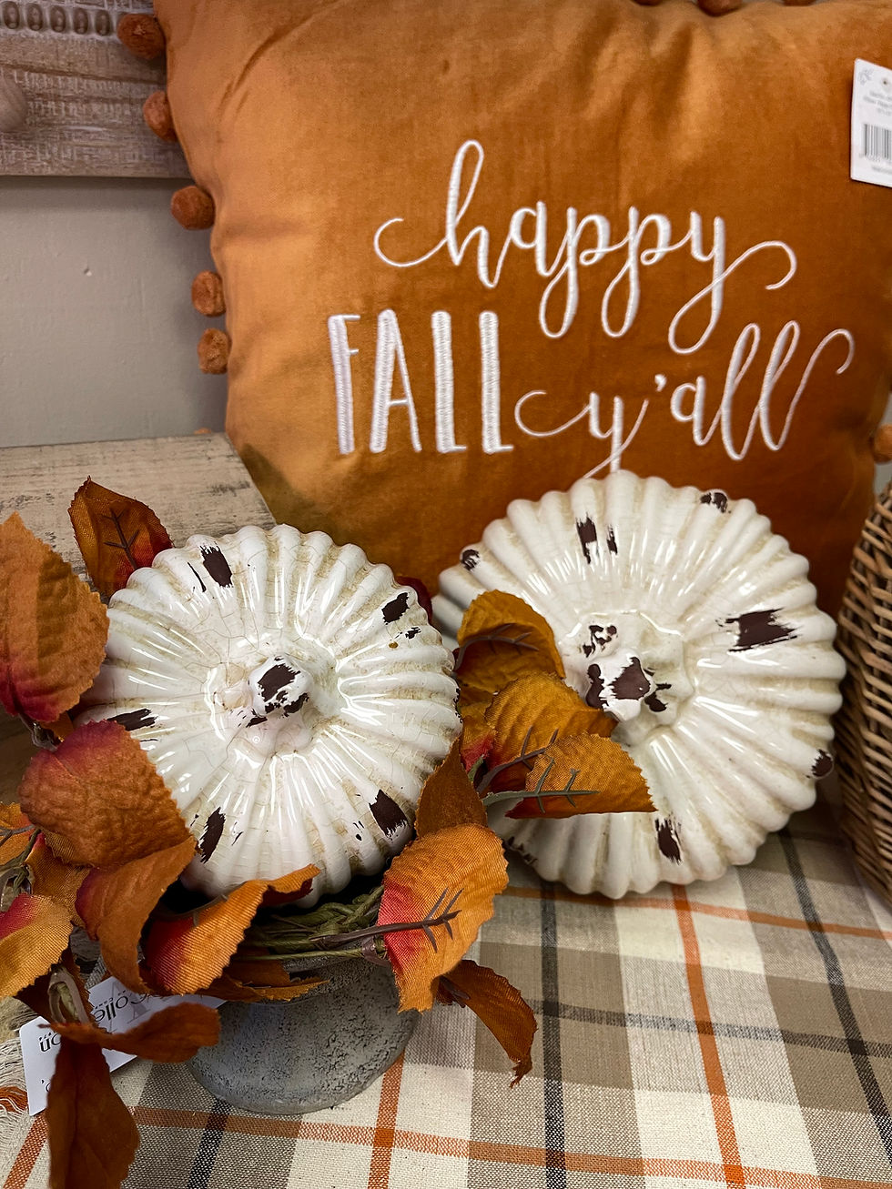 6.8" x 6.8"x 5.8" Distressed cream porcelain pumpkin