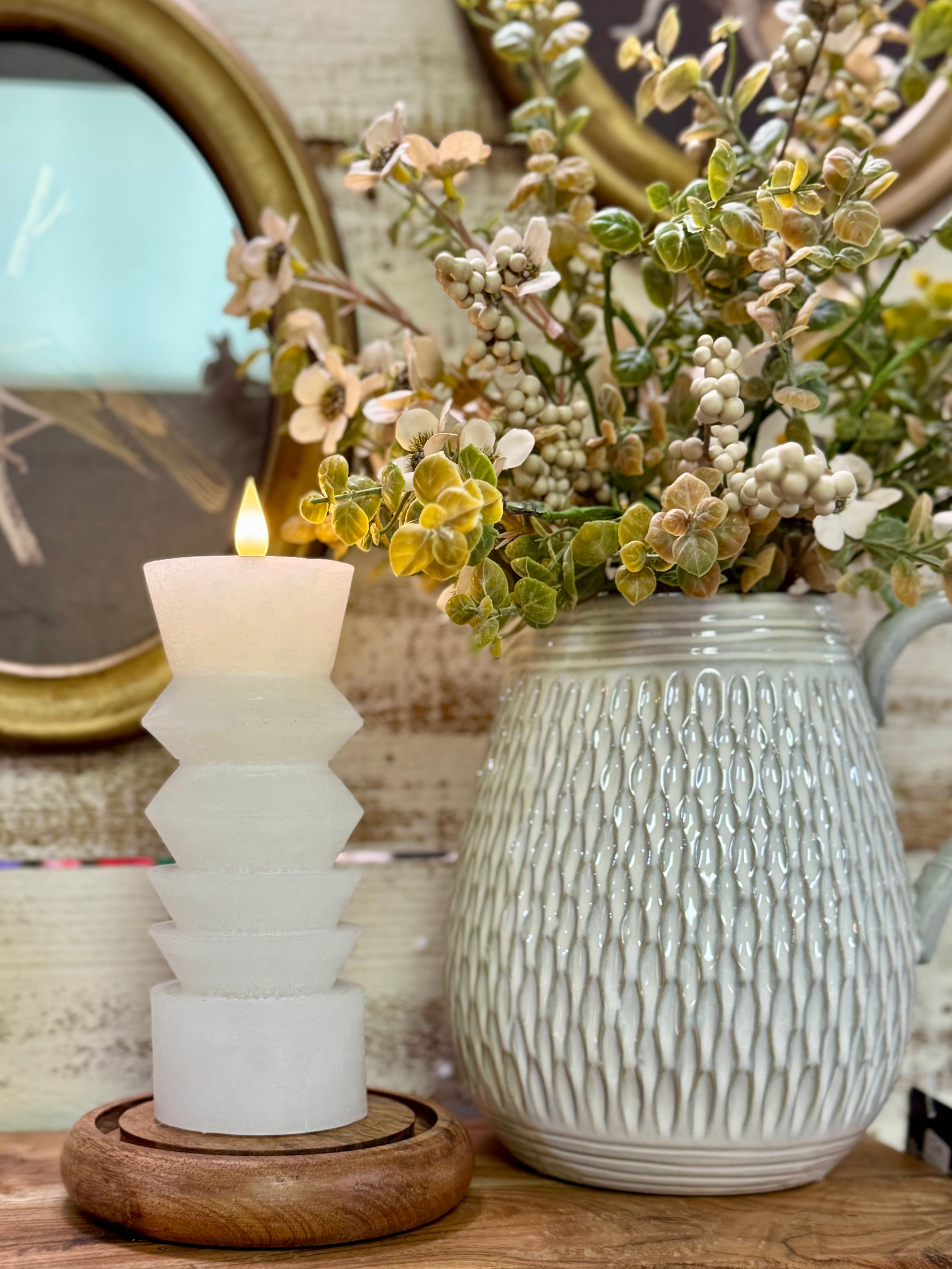 2.83" x 8.2" white wax LED candle, timer 6hrs on & 18hrs off, real look flame, 2 AA batteries (not included), spindle design