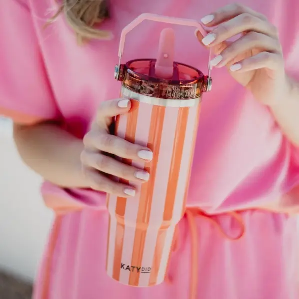 30oz, reusable plastic straw all-day chill or heat, stainless steel interior dishwasher safe screw-on jug lid w/handle