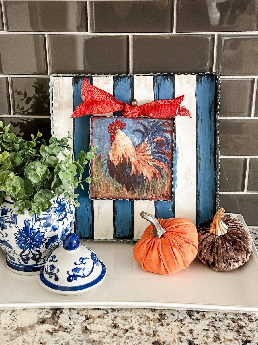 6" x 1" x 7" Round Top Collection print of a rooster, corrugated metal frame, ring on top for hanging