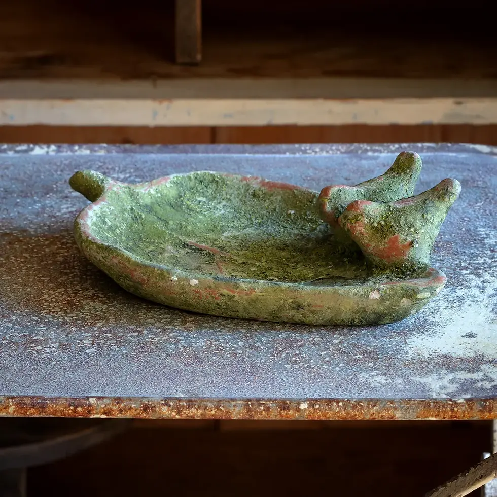 12" x 7" x 3" H terracotta leaf shaped bird feeder, 2 terracotta birds perched on leaf, textured painted green finish