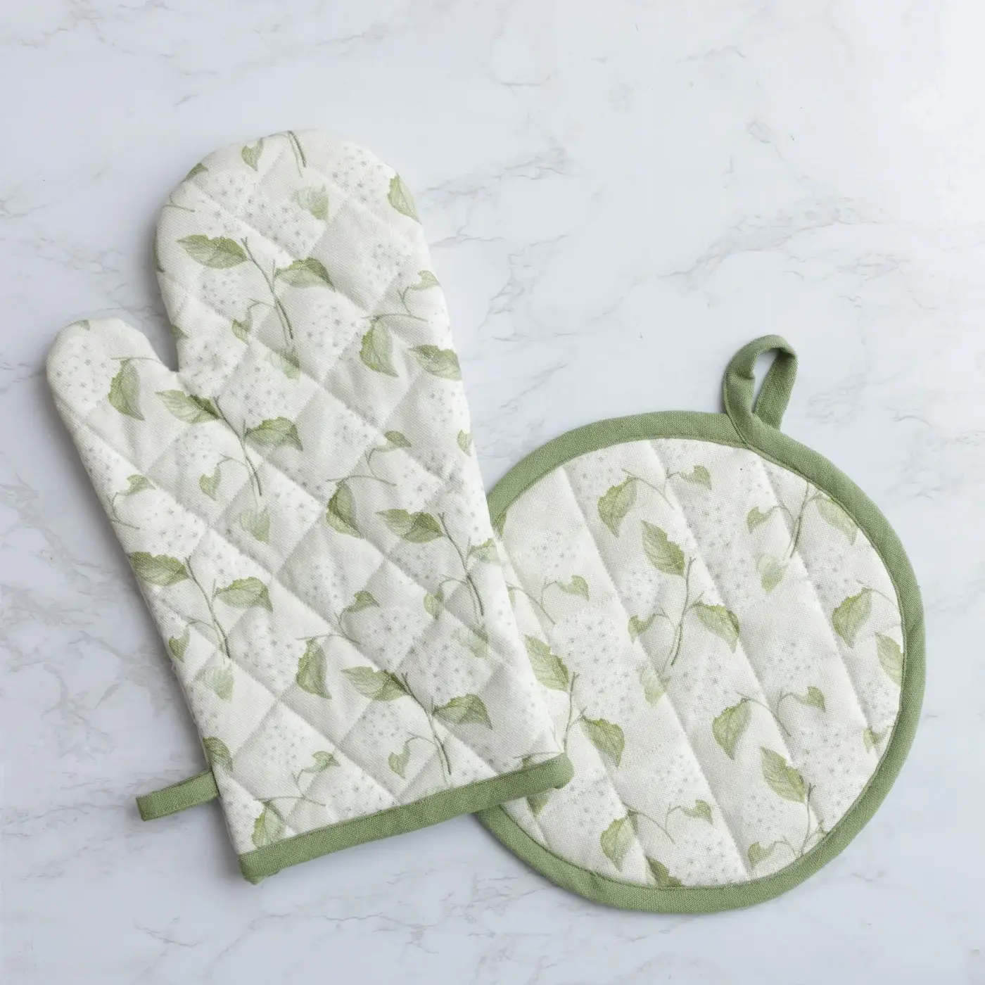 Oven Mitt 13" H x 6.5" W, Pot Holder 9" Diameter Cotton cream oven mit set with all over hydrangea print