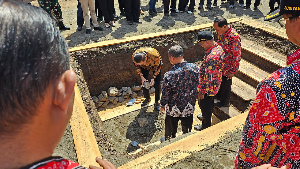 Universitas Janabadra Peringati Hardiknas 2026 dan Lakukan Peletakan Batu Pertama Kampus Terpadu di Lapangan Trini