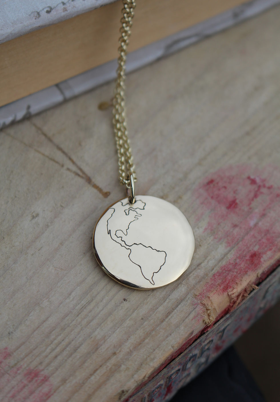 Thumbnail: The World Disc Necklace