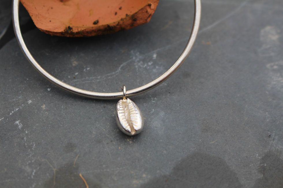 Thumbnail: Silver Cowrie Shell Bangle