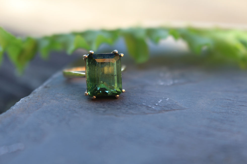 Thumbnail: 9ct Yellow Gold Tourmaline Art Deco Ring