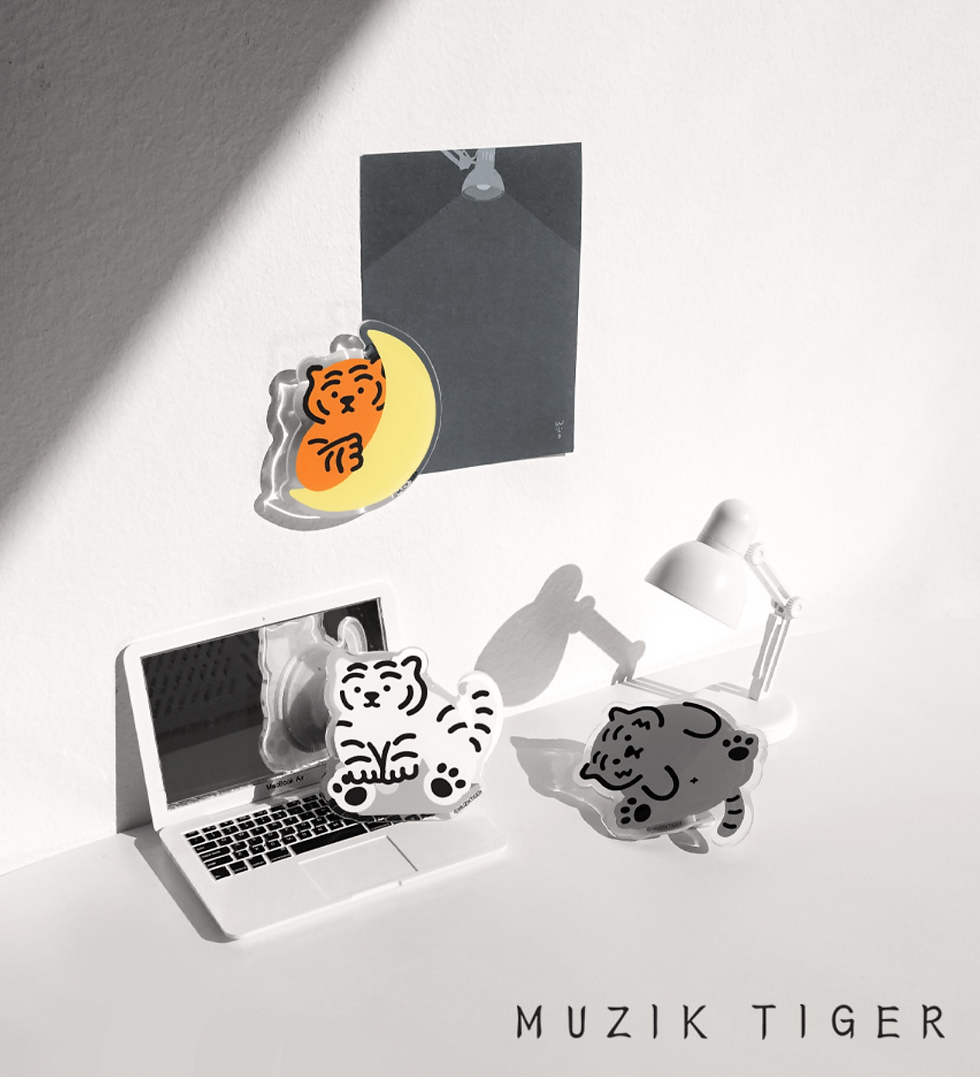 縮圖：【現貨】Muzik Tiger Acrylic Pop Tok 手機支架 (3款)