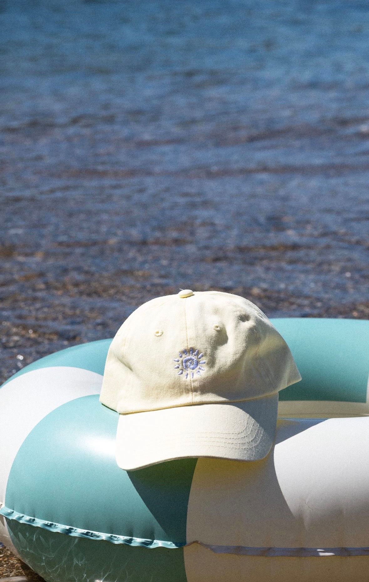 Casquette jaune 