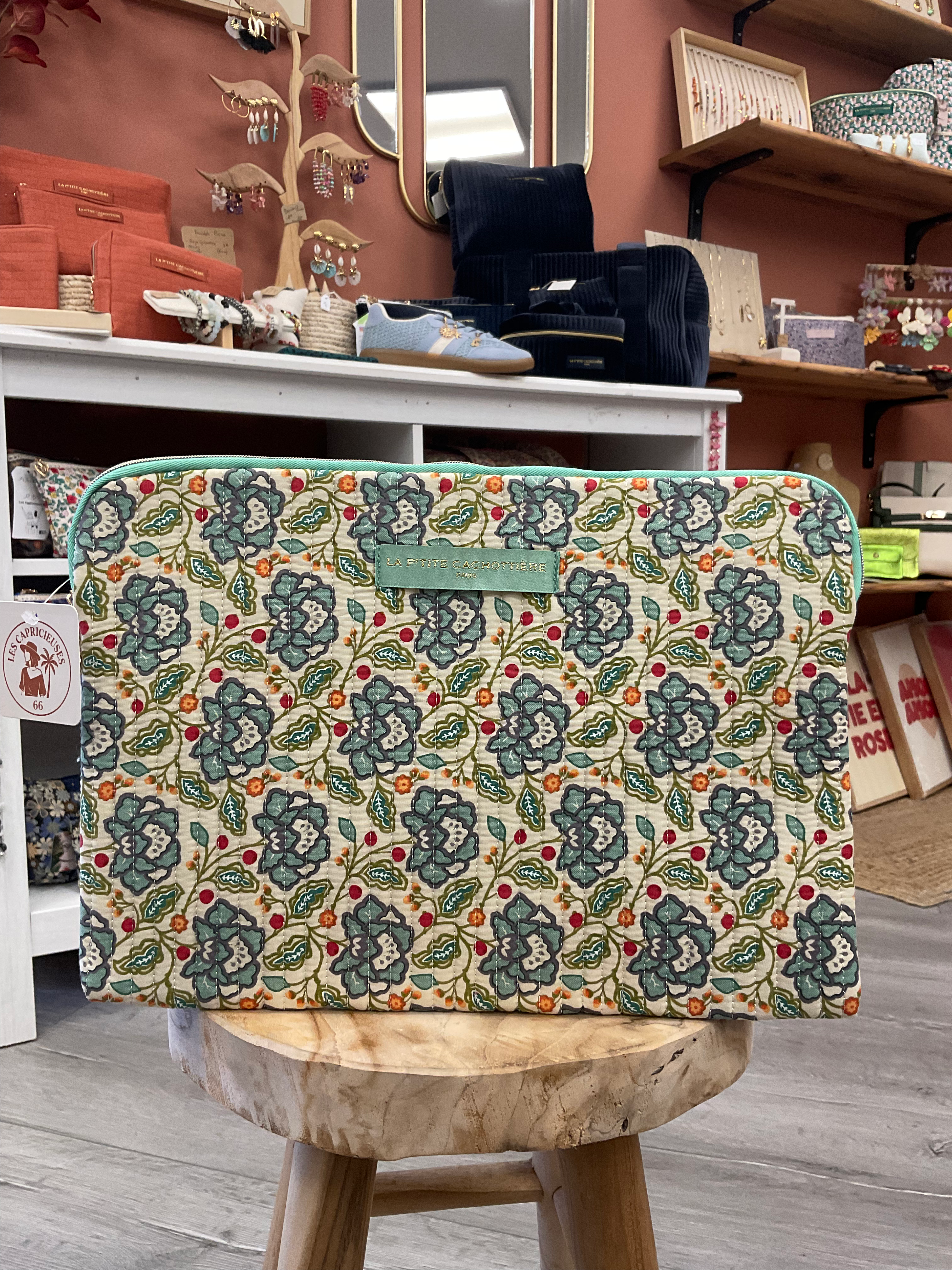 Pochette ordinateur • La p’tite cachottière