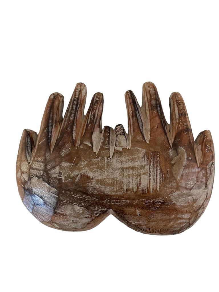 Thumbnail: Wood carved hands