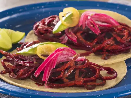 Tacos de “cochinita” de betabel