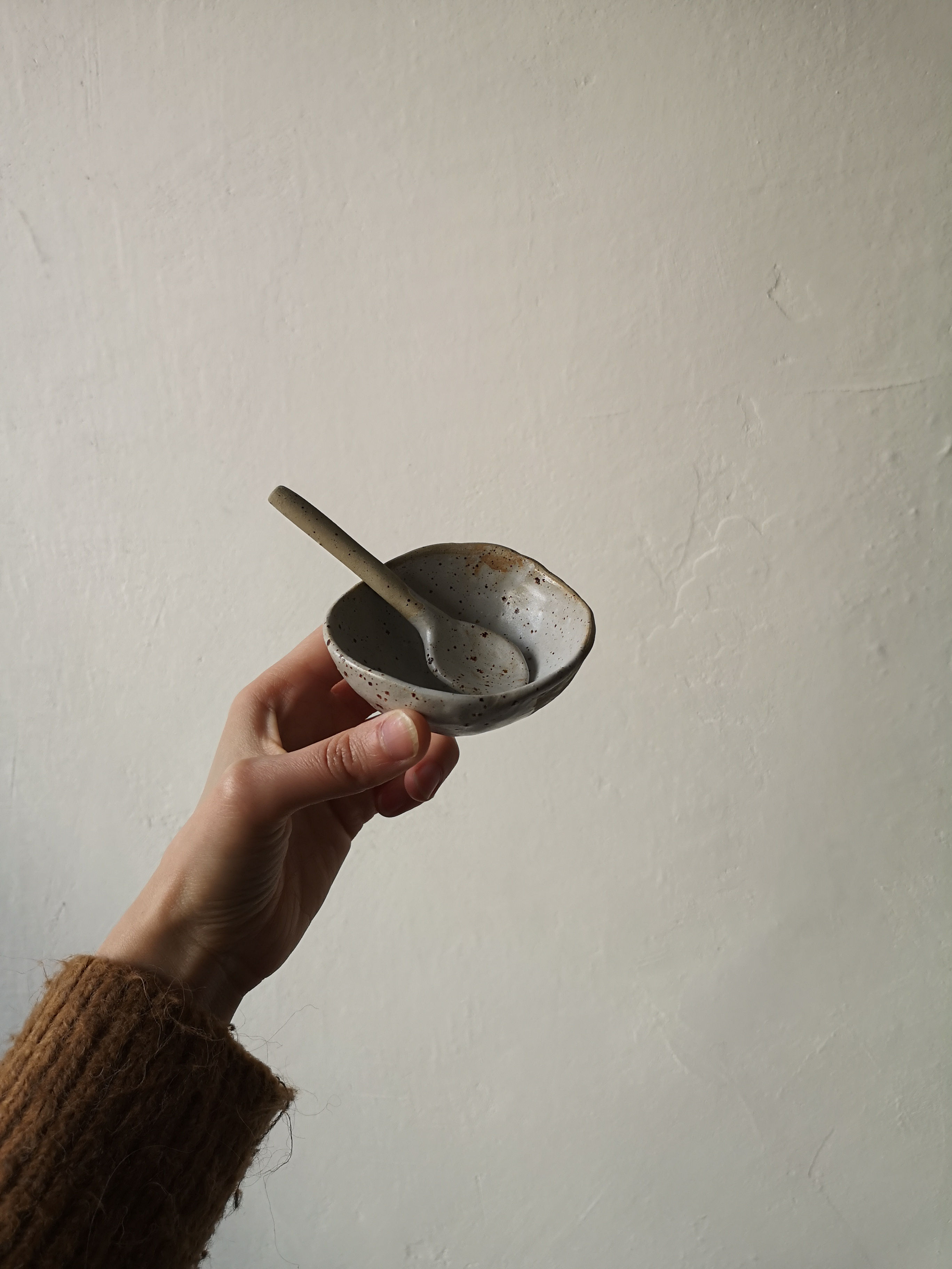 Small handpinched bowl speckle