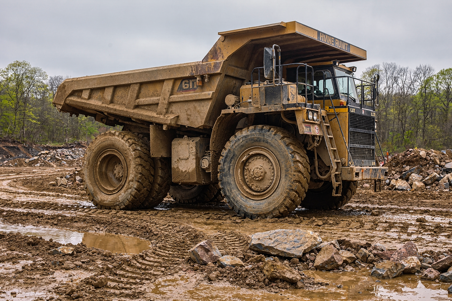 Articulated Haul Truck Hydraulic Service — Dutchess County