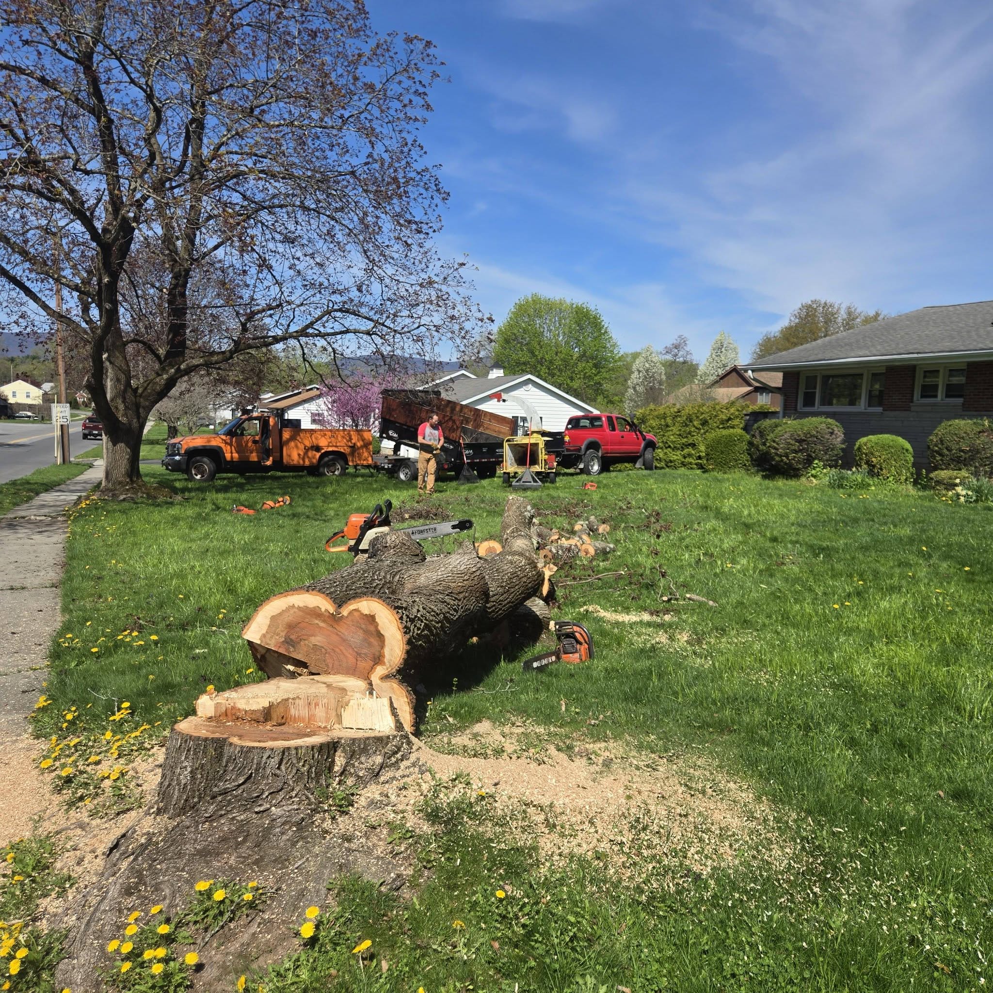 Paving Equipment Engine Service — Paving Season Emergency Response and Rapid Turnaround