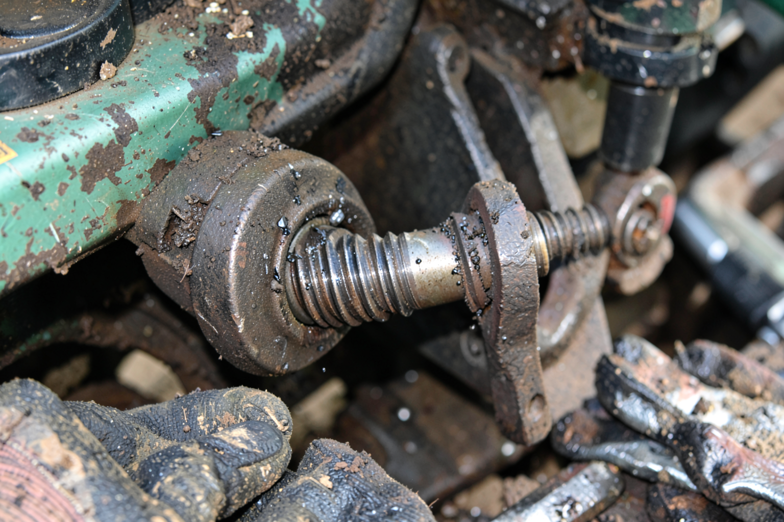 Farm Tractor PTO Rebuild — Field-Replaceable Clutch and Plate Repair