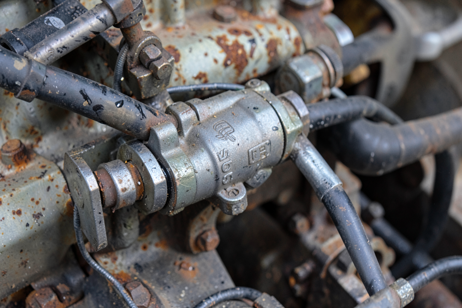Bulldozer Engine Service — All Brands, All Eras: No Shop or Dealer Restriction