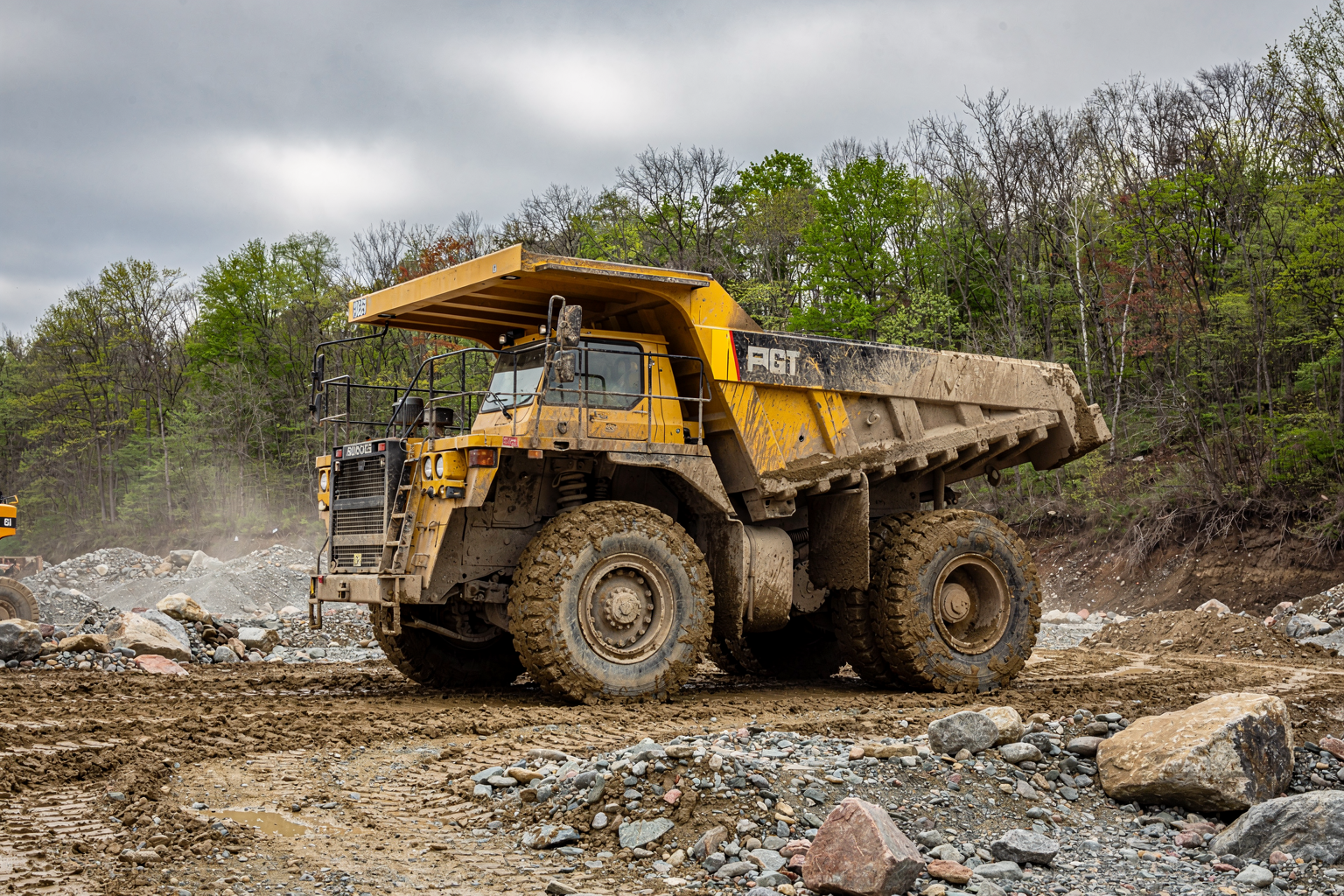 Articulated Haul Truck Engine Service — Dutchess County
