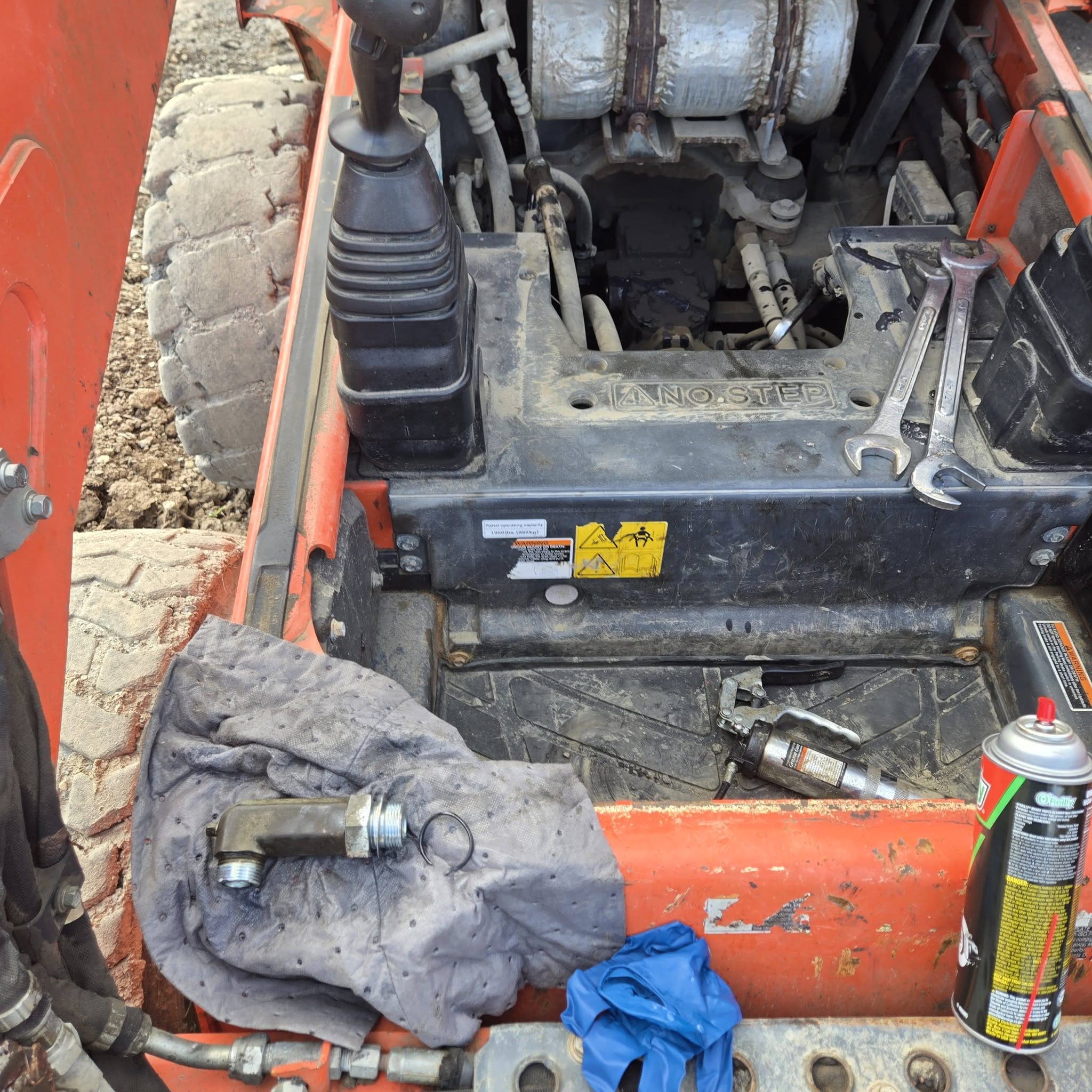 Mini-Excavator Engine Service — On-Site Diesel, Fuel, and Cooling System Diagnosis