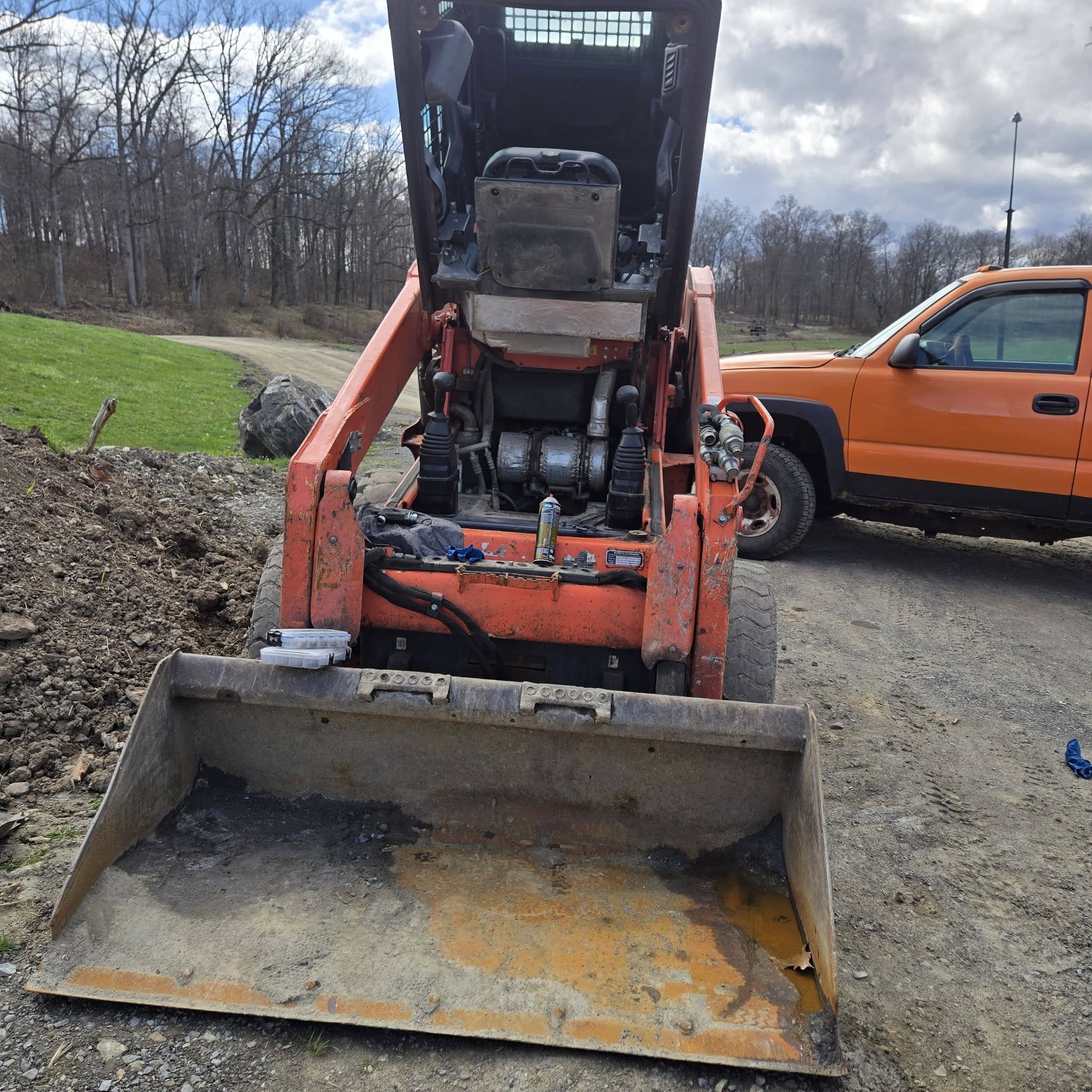 Forklift Mast Rebuild — Welding Repairs for Cracks, Bracket Failures, and Channel Wear
