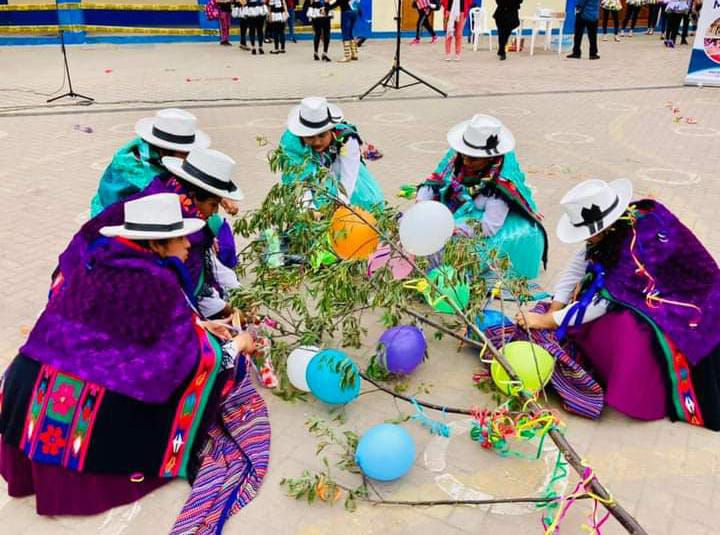 Conjunto de Estudio y Difusión Cultural Amanecer Yauyos- Lima.jpg