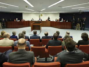 STF terá sessões extras para julgamento de Bolsonaro