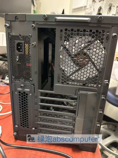 縮圖：Lian Li O11 Dynamic Mini Case + SP750 750W Gold SFX PSU + Corsair 240mm AIO + 7 