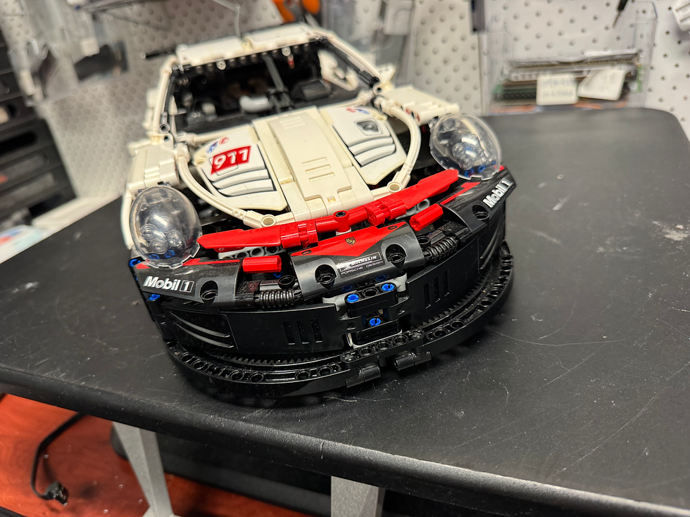 縮圖：LEGO Technic Porsche 911 RSR – Large Display Model  Built LEGO Technic Porsche 9