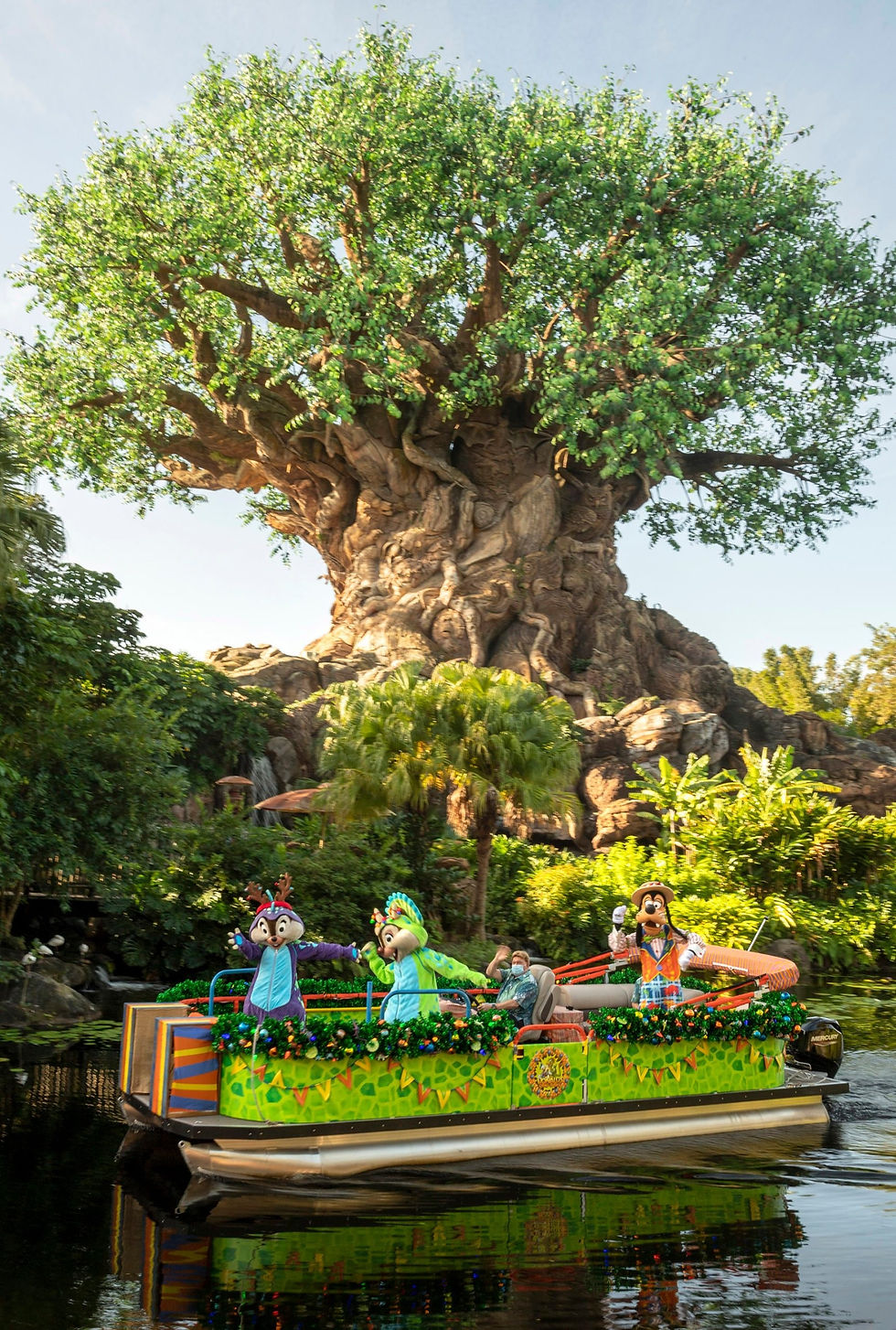 Animal Kingdom Tree of Life Cavalcade XMAS.jpg