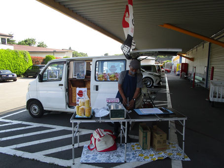 （アリーナ）週末・キッチンカーがやってきます。