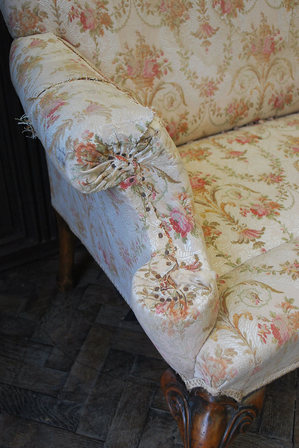 Thumbnail: Georgian style sofa/ settee