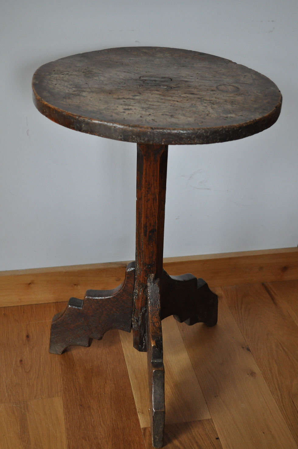 Rare Haute Epoque Tripod Table