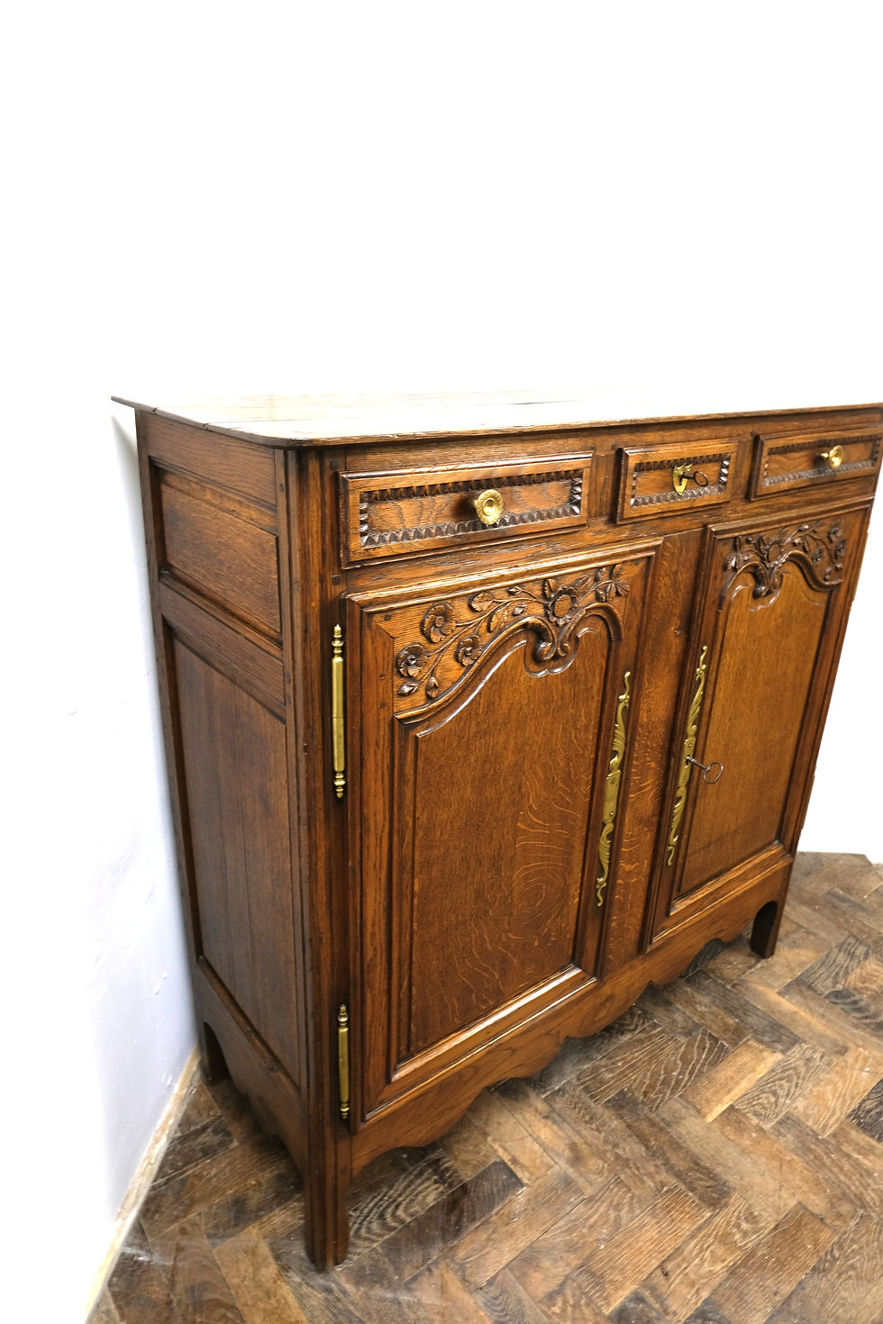 Thumbnail: Antique French oak buffet /dresser