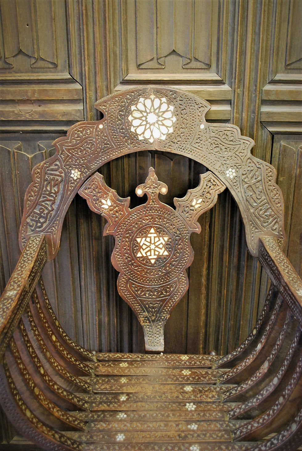 Thumbnail: Syrian Savonarola armchair