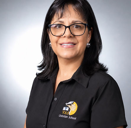 DIRECTORA .jpg