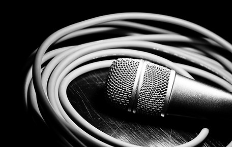 microphone resting on its cord