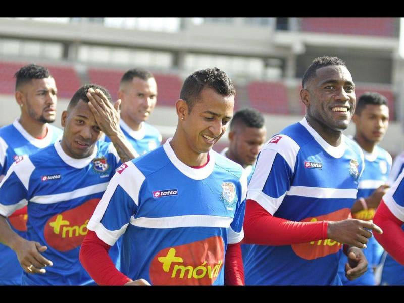 Selección_de_Panamá_entrenando.jpg