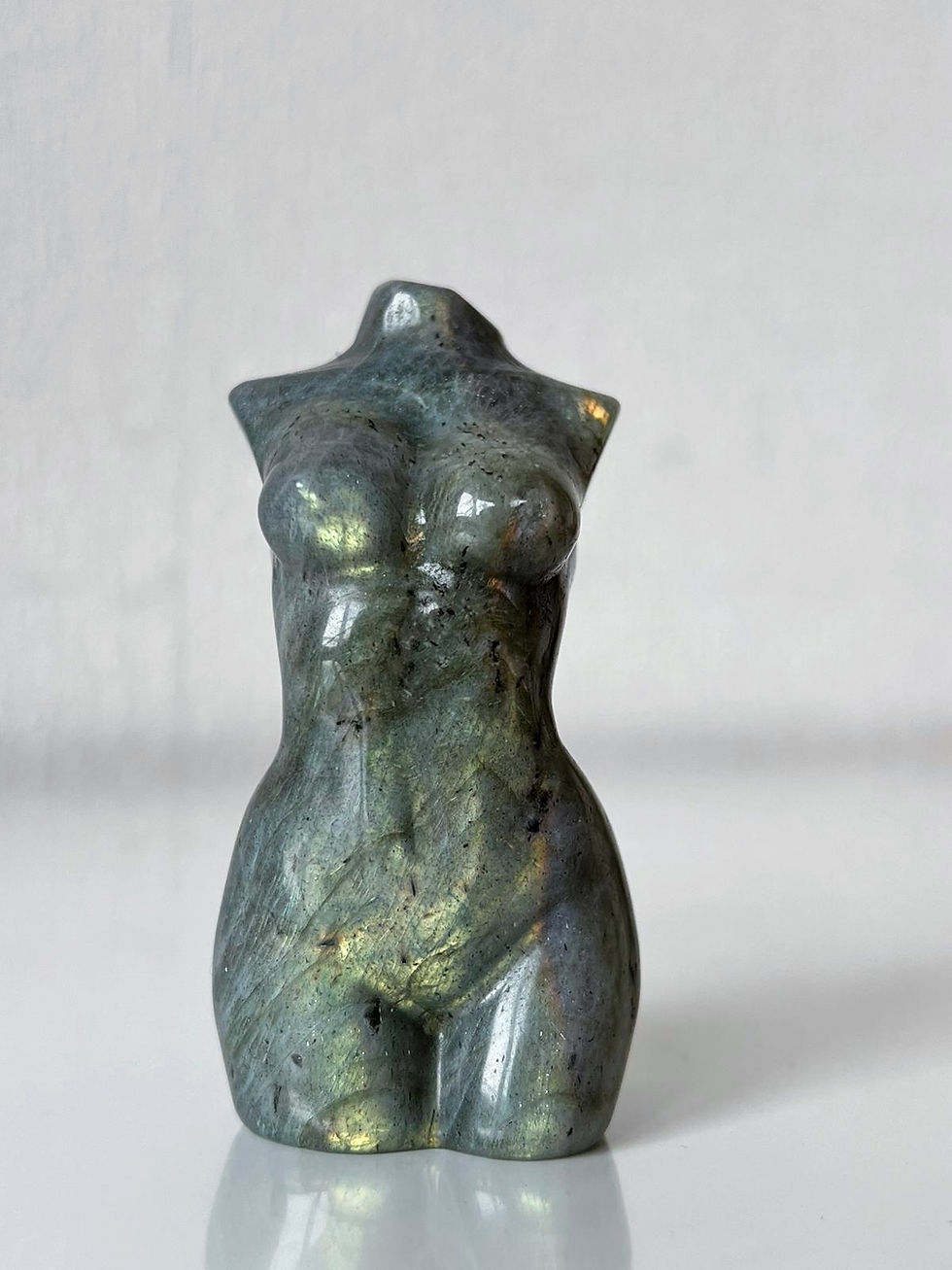 Thumbnail: Labradorite body