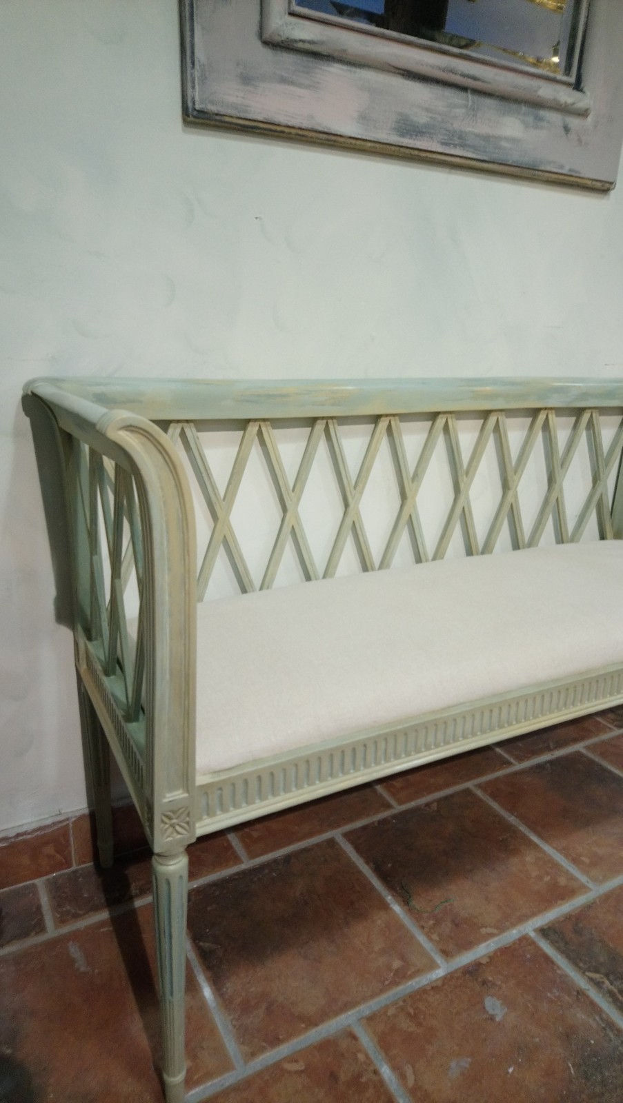 Banco romántico pintado
