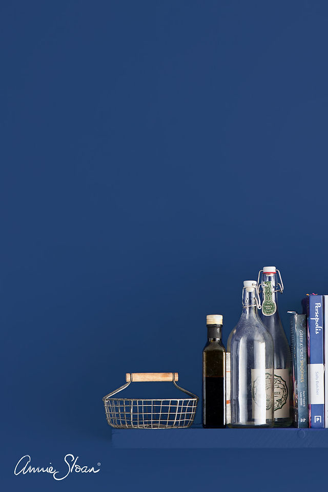 Napoleonic Blue de Wall Paint Annie Sloan un color que queda a la perfección con el estilo Coastal - Foto Annie Sloan