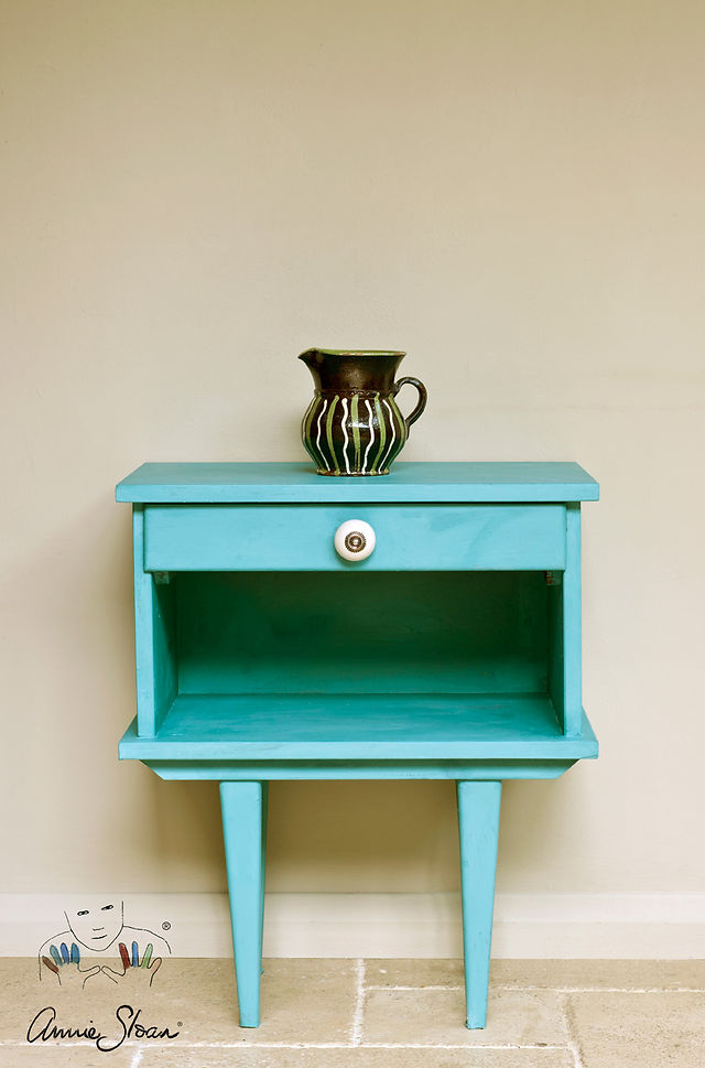 Mesilla en English Provence detalles de color con muebles auxiliares- Fotos Annie Sloan - Chalk Paint - Decoración - TRATE Tienda Taller