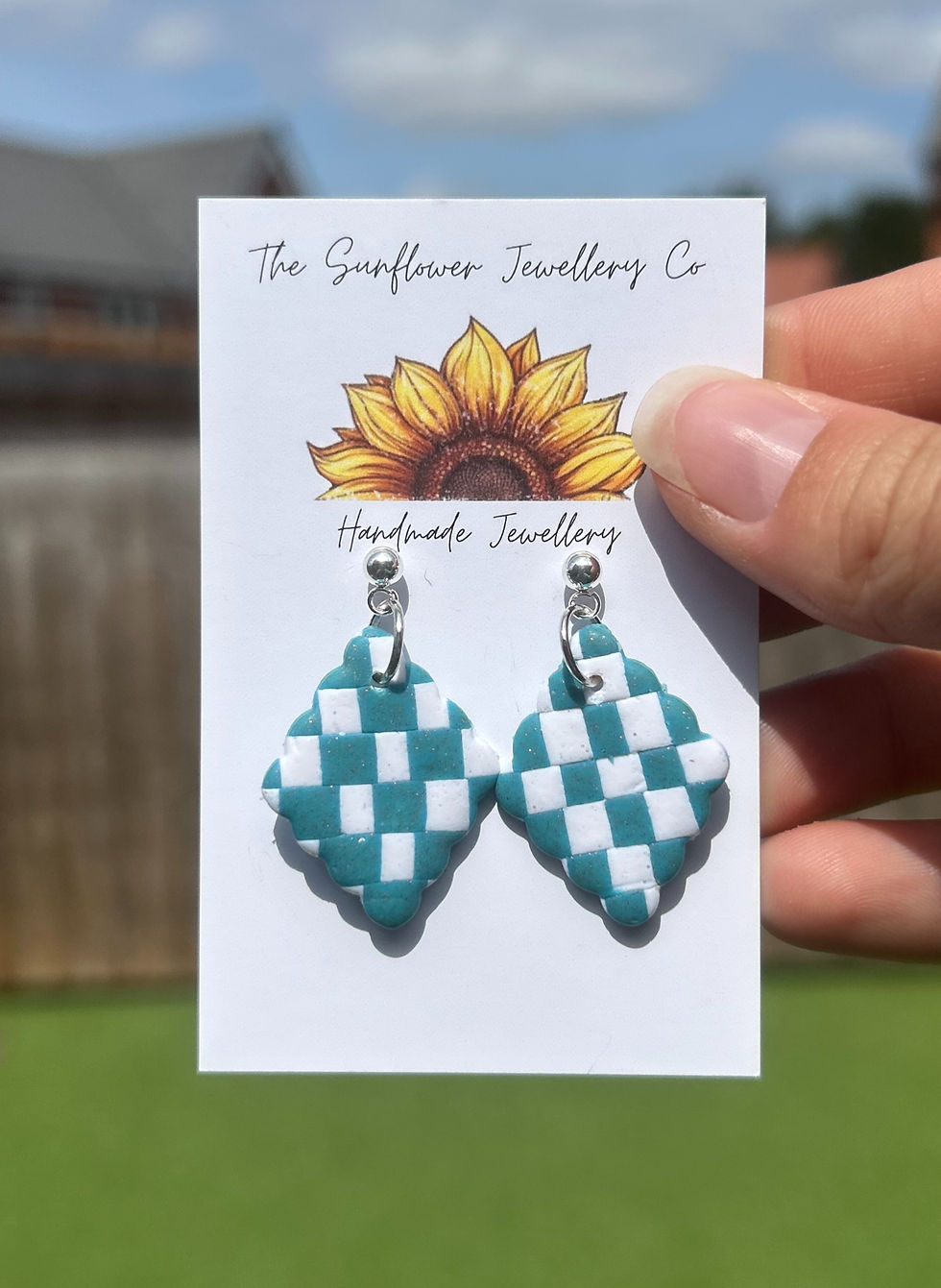 Thumbnail: Scalloped square - dangle