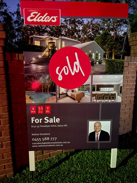 8-51 Trevallyan Dr.JPG