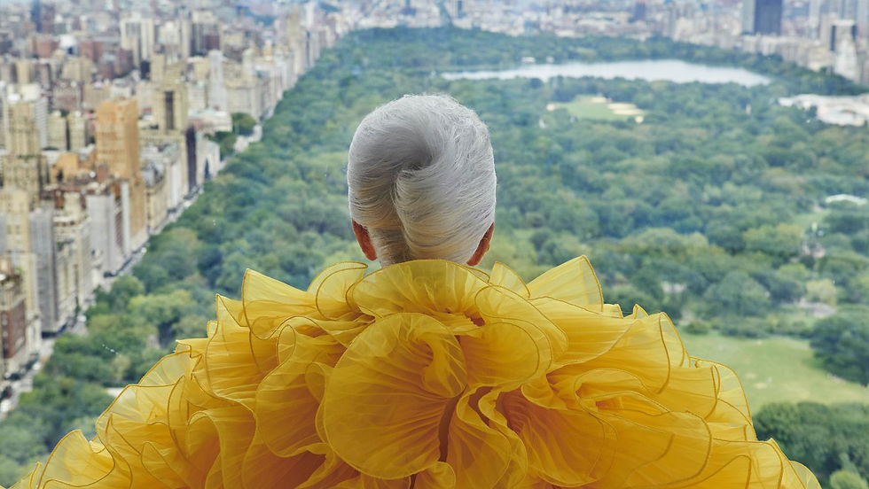 20210831-harpers-bazaar-iris-apfel-s01-0221-v6-1631044262.jpeg