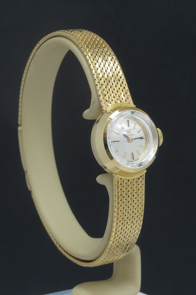 Thumbnail: Solid 18ct Omega Sapphette with Box 1962